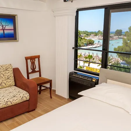 Hotel Park Bujari *