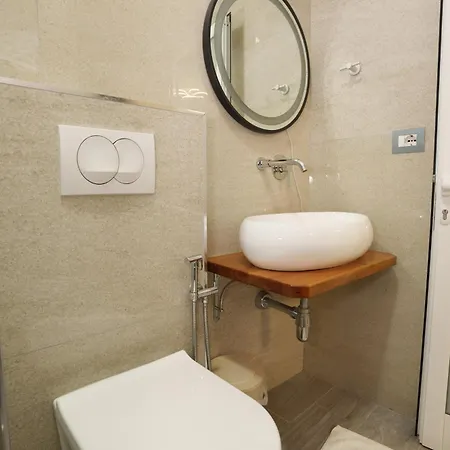 Park Bujari 酒店 *