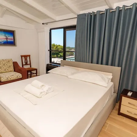 Park Bujari 酒店 *