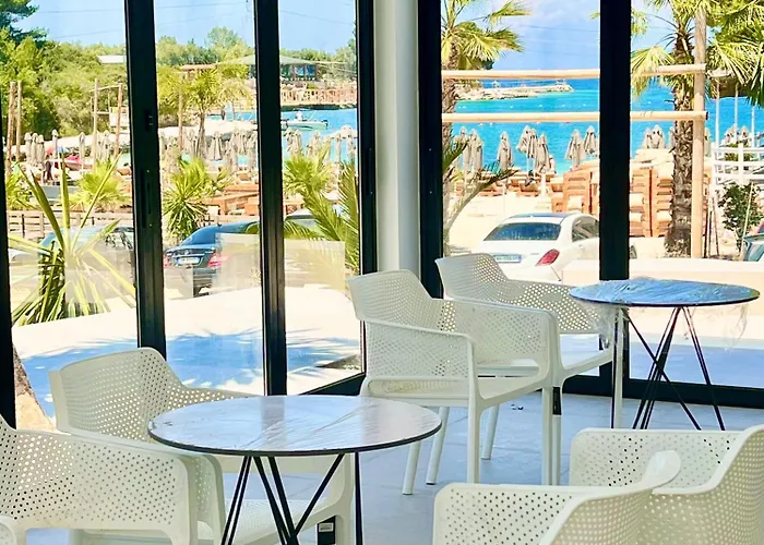 Park Bujari Ξενοδοχείο Εξαμίλιο