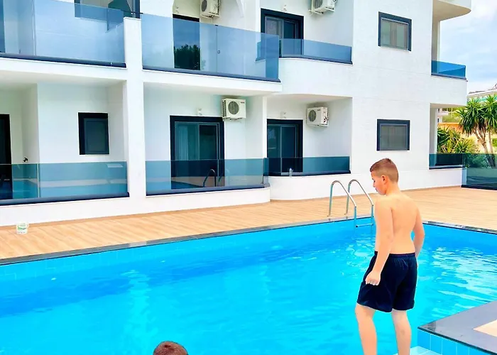 Park Bujari Εξαμίλιο