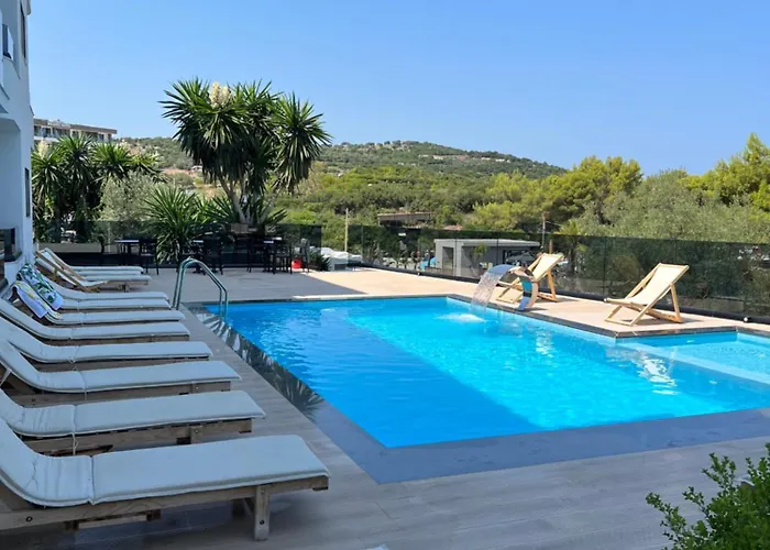 Park Bujari Εξαμίλιο