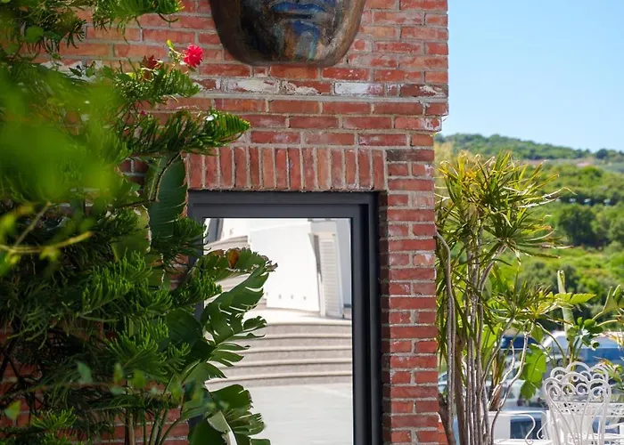 Park Bujari Εξαμίλιο