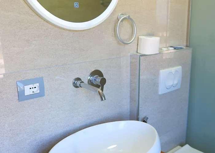 Park Bujari * Εξαμίλιο